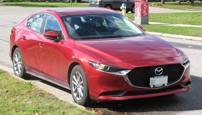 Mazda 3 / Front view / کارشناسی رنگ خودرو اهواز